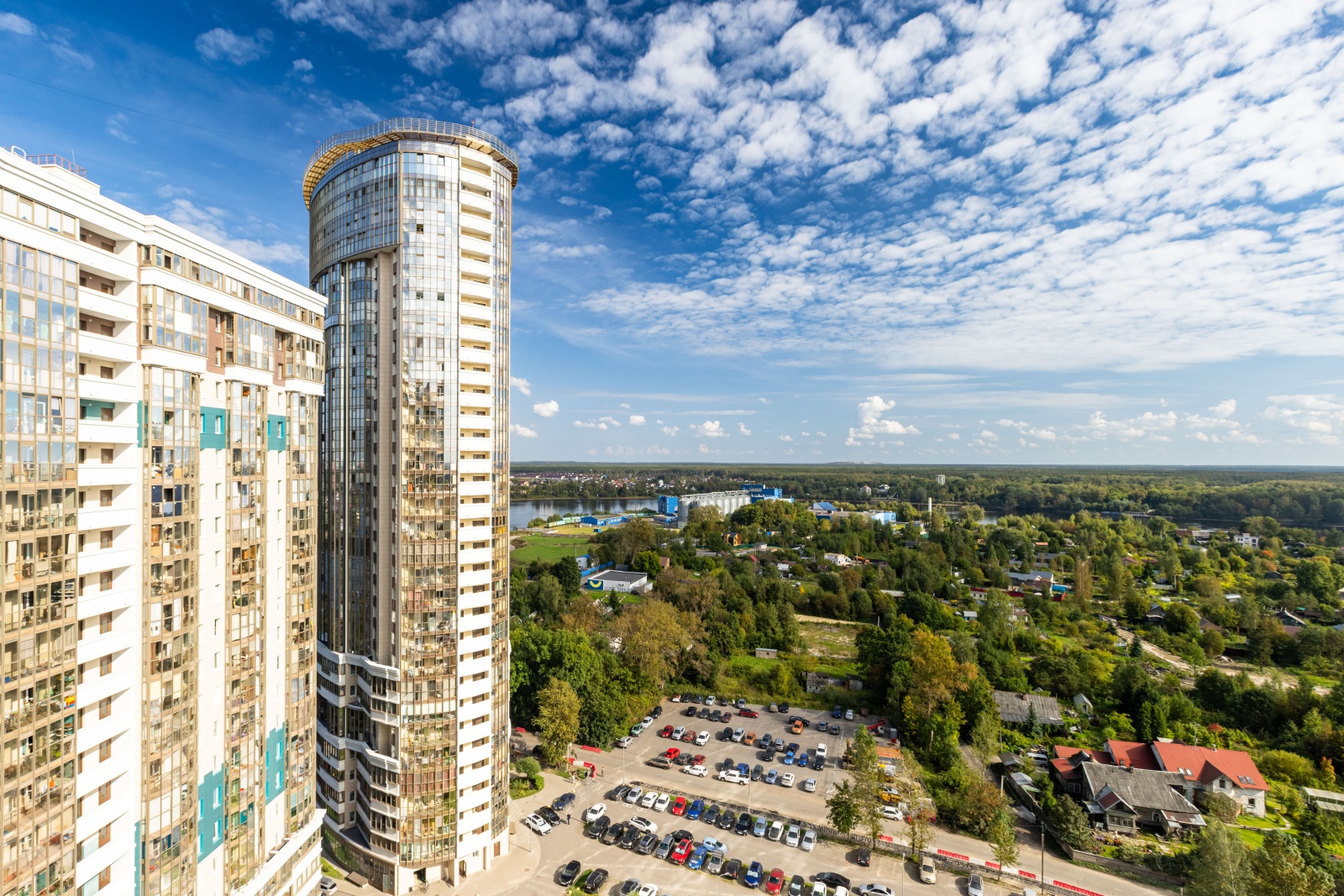 Уютная квартира у метро Рыбацкое!