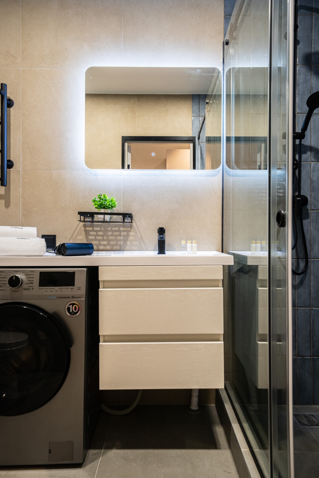 Inndays Apartments на Ладожской