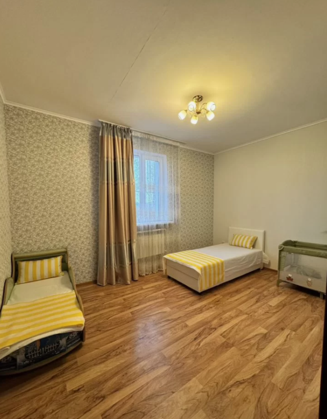 Аренда комфортабельного 5-к. дома, 400 м²