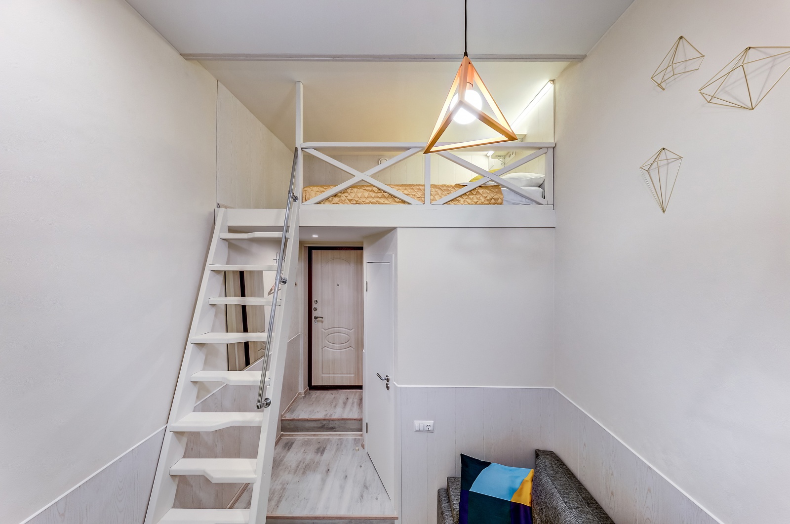 Двухуровневая студия на Моховой 32