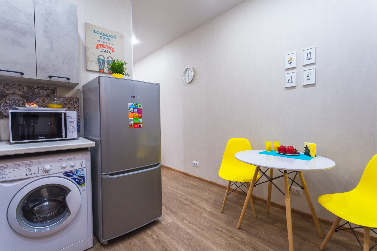 Дизайнерские апартаменты в элитном ЖК "Граф Орлов" (бирюза)