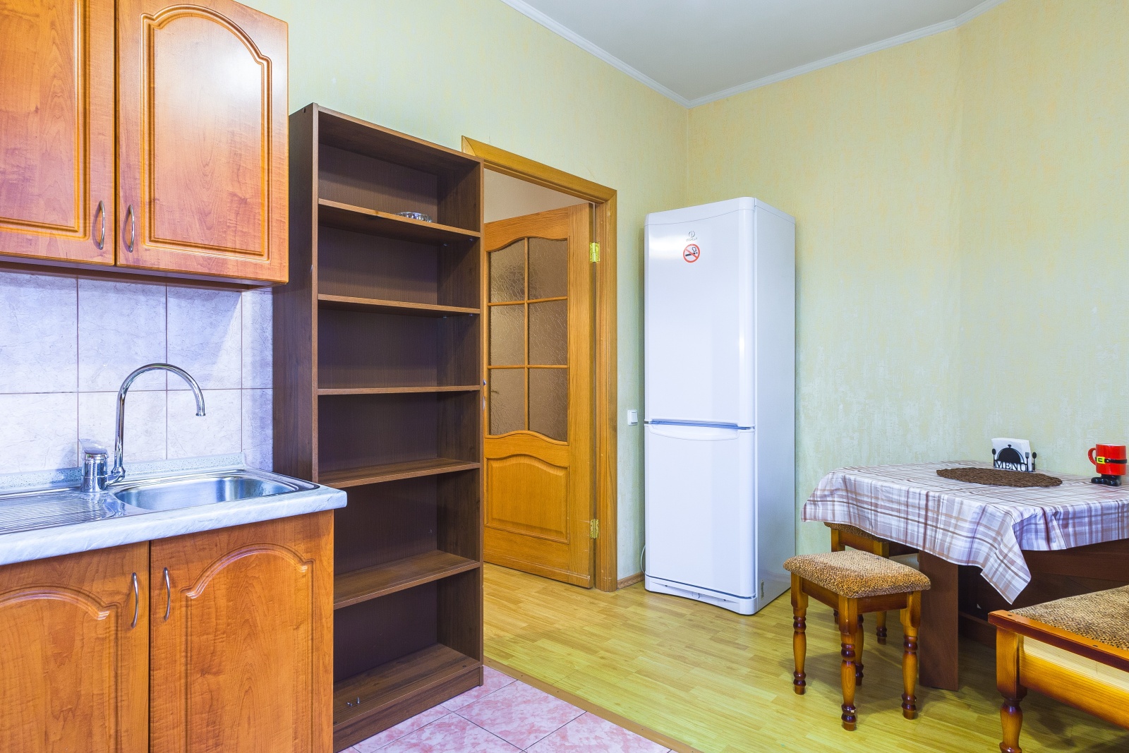 Однокомнатна квартира около НИИ Джанелидзе