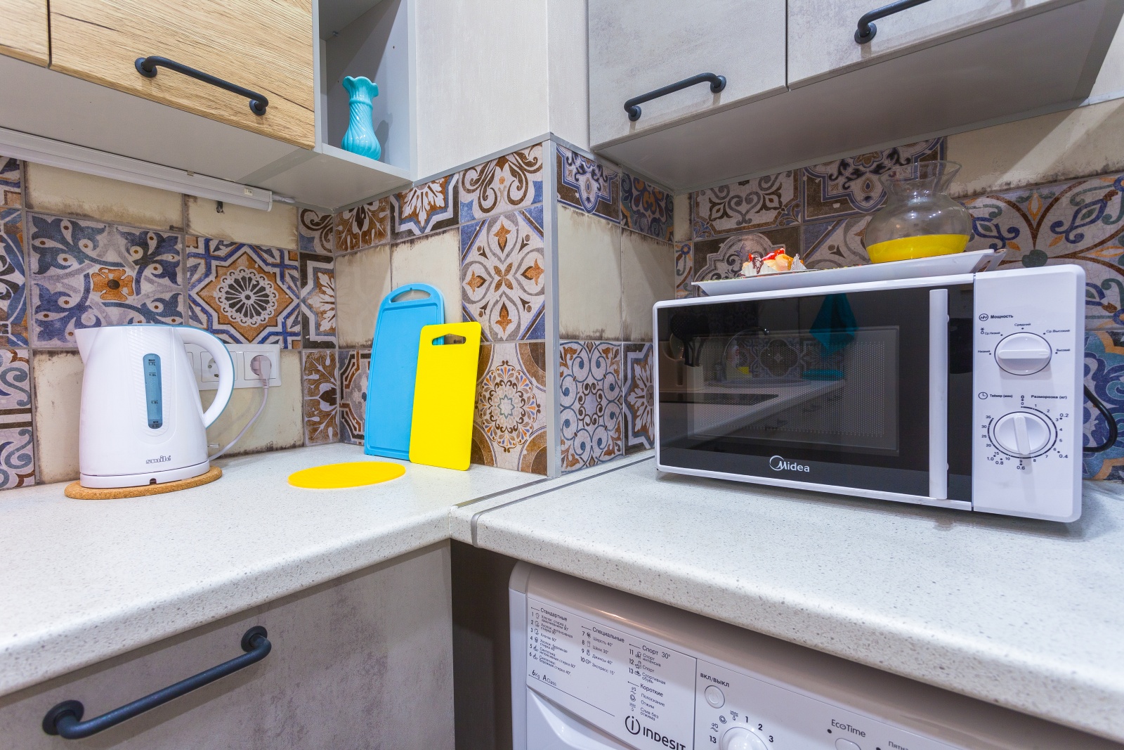 Дизайнерские апартаменты в элитном ЖК "Граф Орлов" (бирюза)