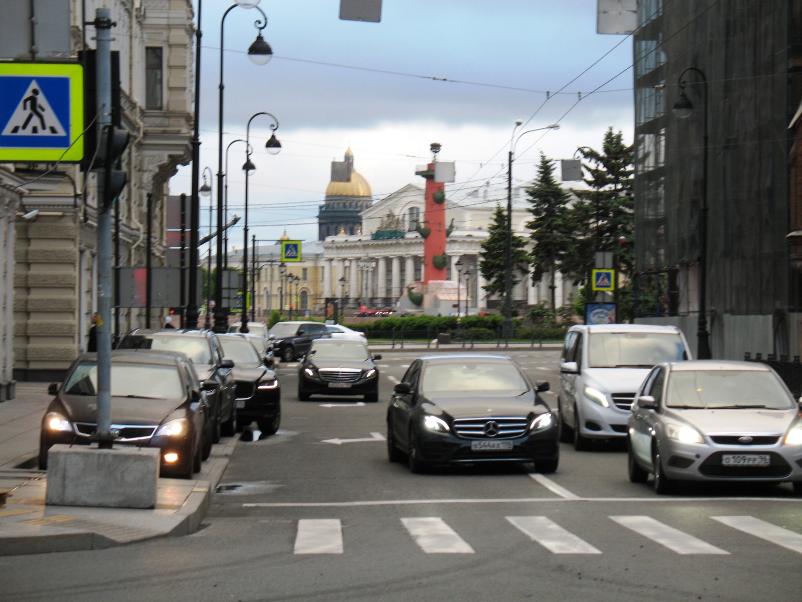 2-х ком. квартира в Центре города у Петропавловской крепости, пр. Добролюбова, 5