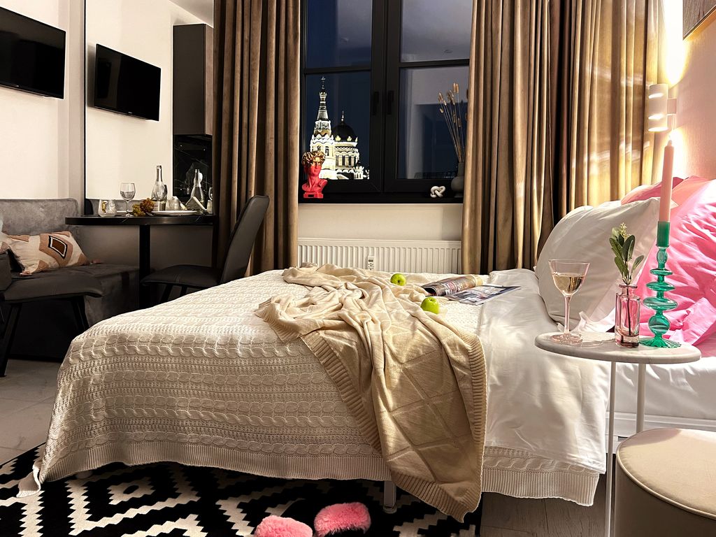 Отличная квартира в Адмиралтейском районе Санкт-Пeтербургa на берегу Обводного канала!