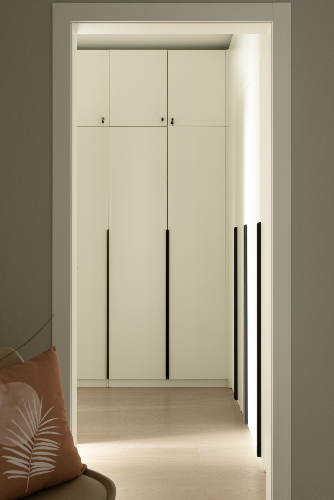 Большая трешка с парковкой