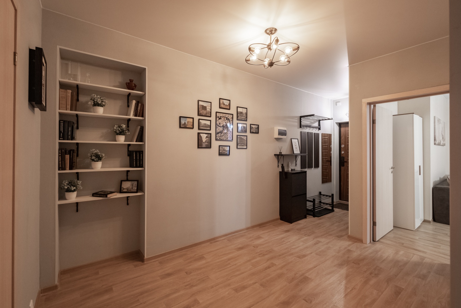 Яркая 2-к квартира в центре у метро