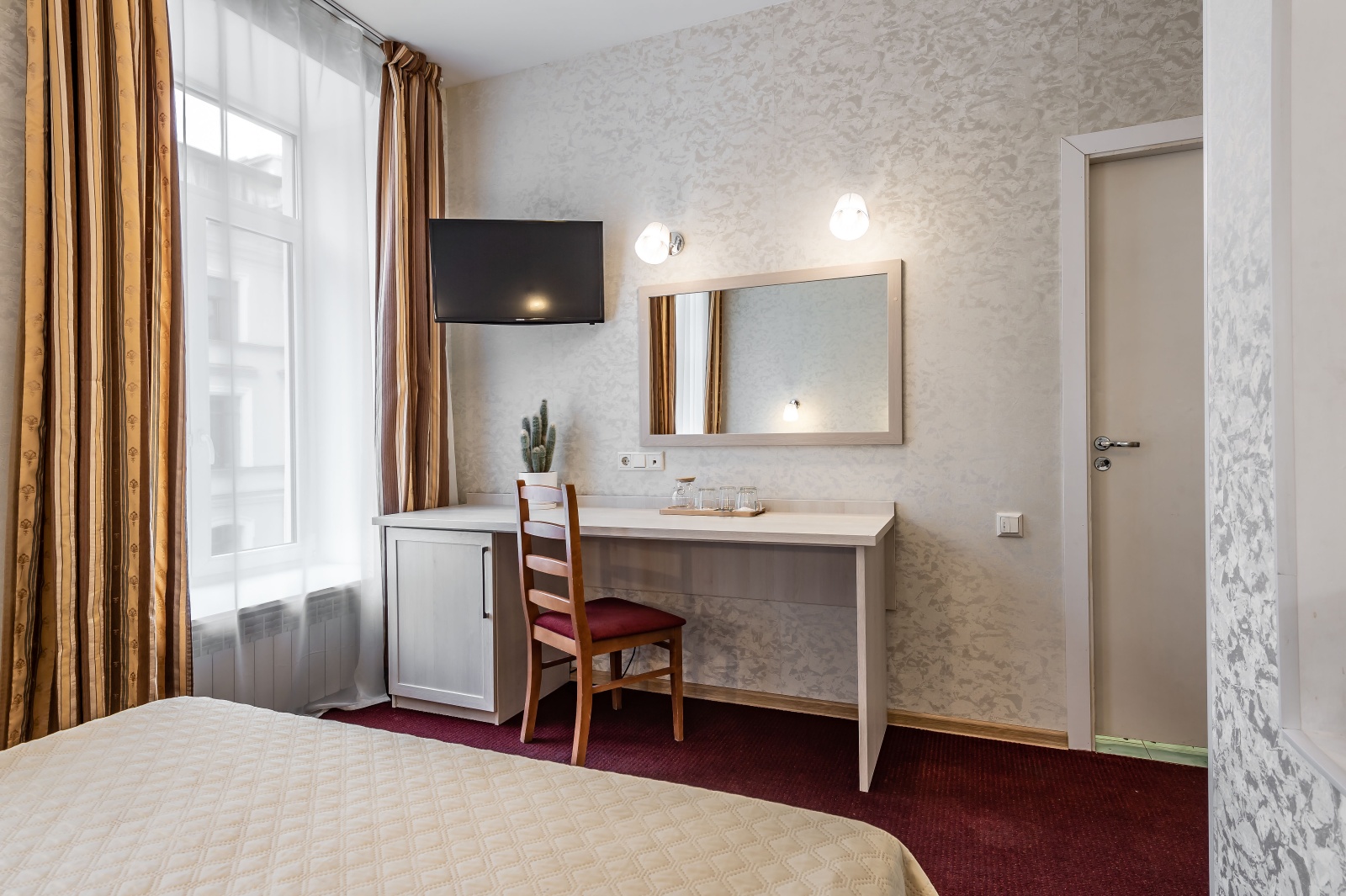 Просторный номер на Б.Конюшенной