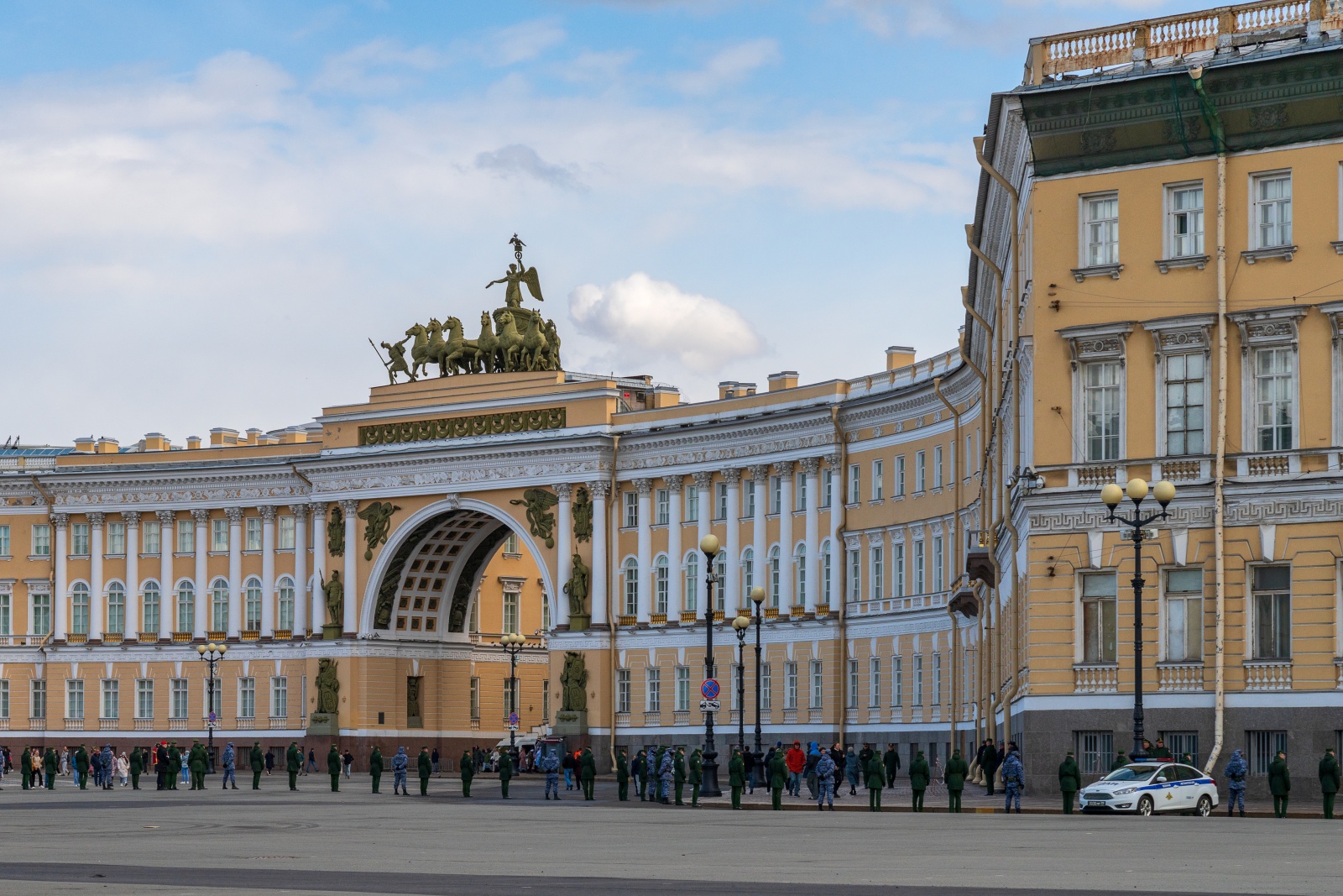 Двухкомнатные апартаменты "UPiter" у Эрмитажа и Дворцового моста