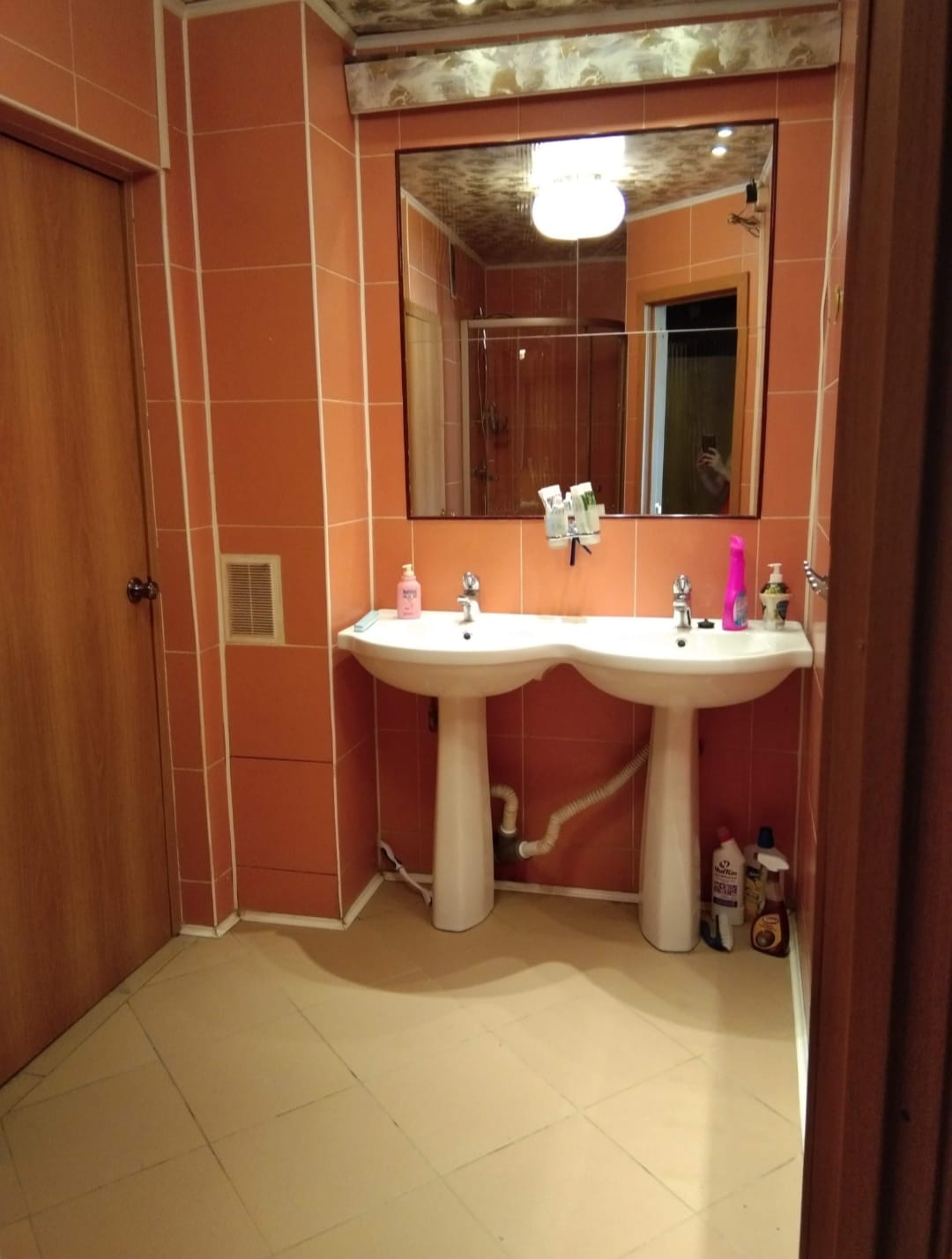 Трёхместный номер с 3 отдельными кроватями