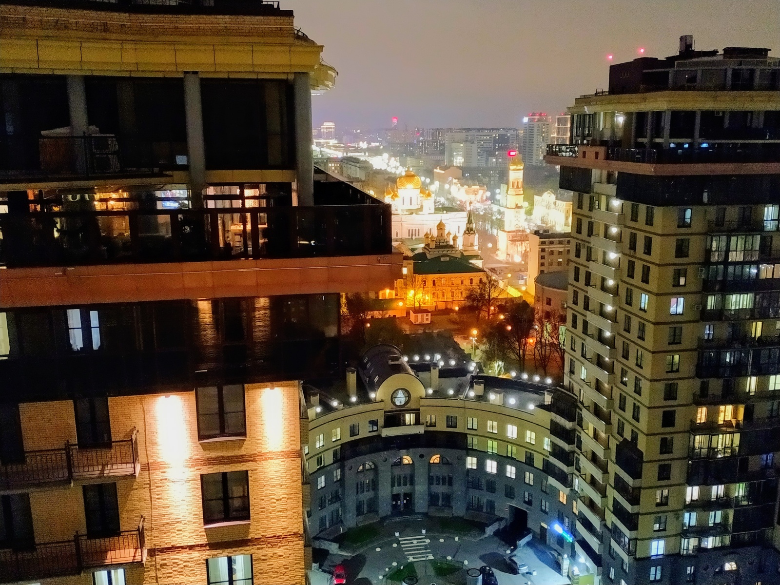 Белоснежные апартаменты, парящие над Петербургом