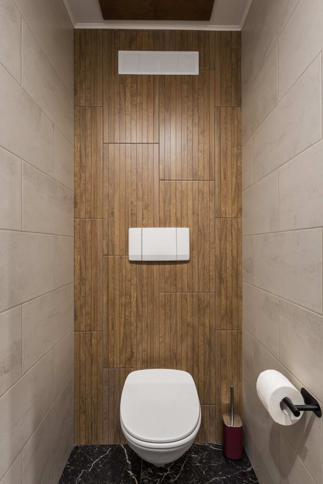 Большая студия с видом на набережную канала Грибоедова у Казанского собора