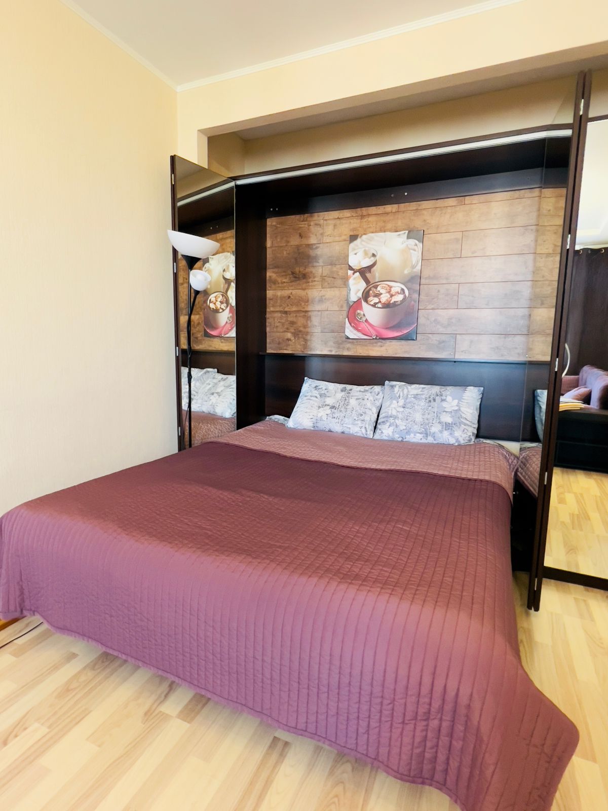 Однокомнаная квартира около НИИ скорой помощи им. Джанелидзе.