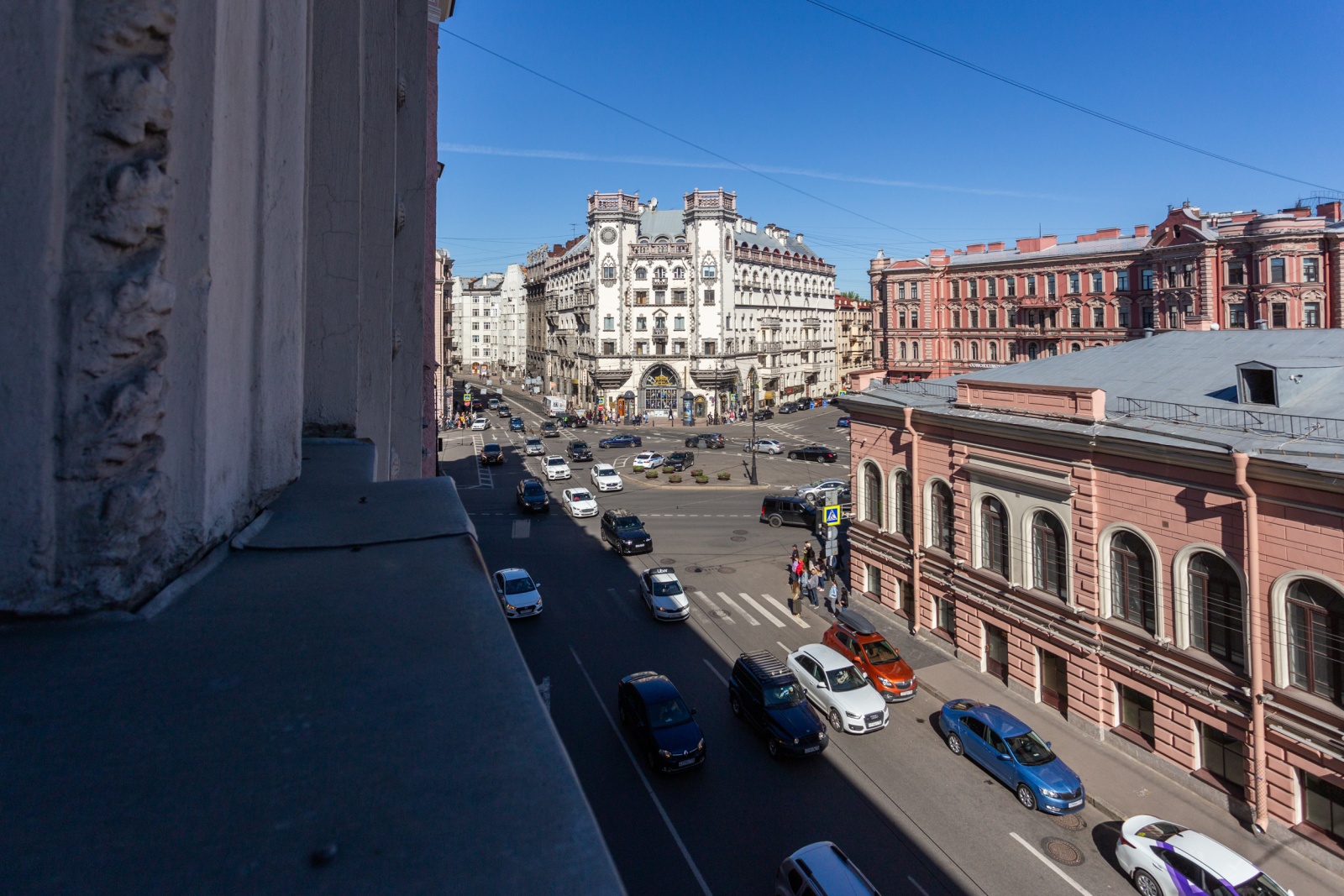 Уютная, светлая квартира у метро от hth24.ru