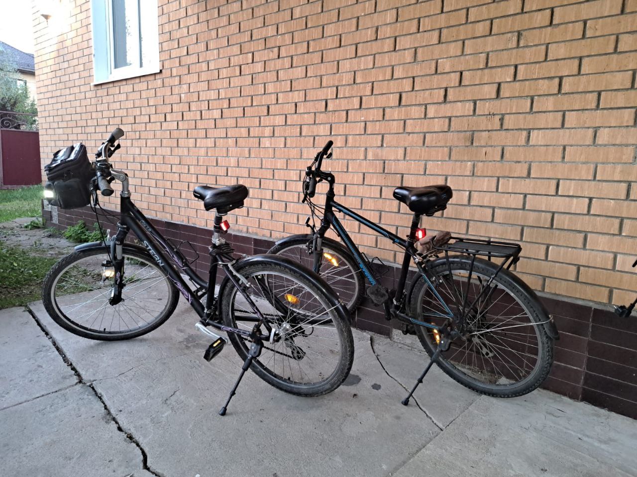 Большой двухэтажный коттедж в стиле ампир с баней и бассейном