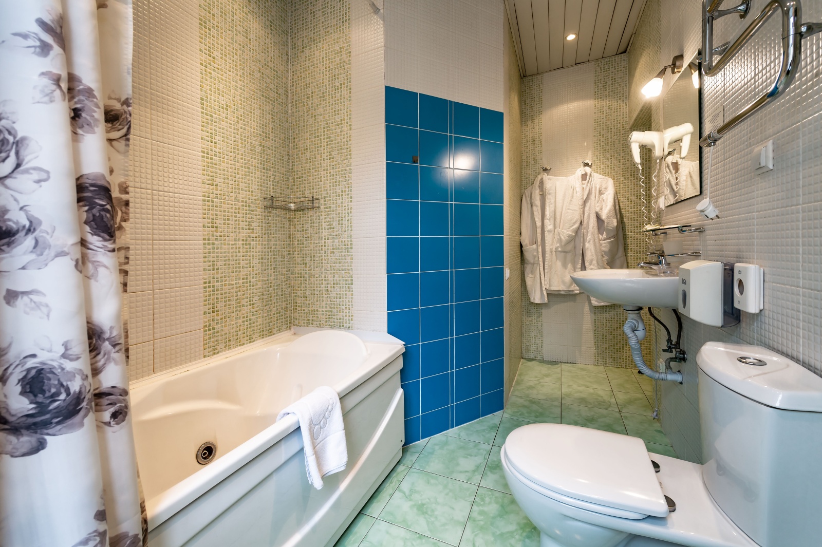 Просторный номер на Б.Конюшенной