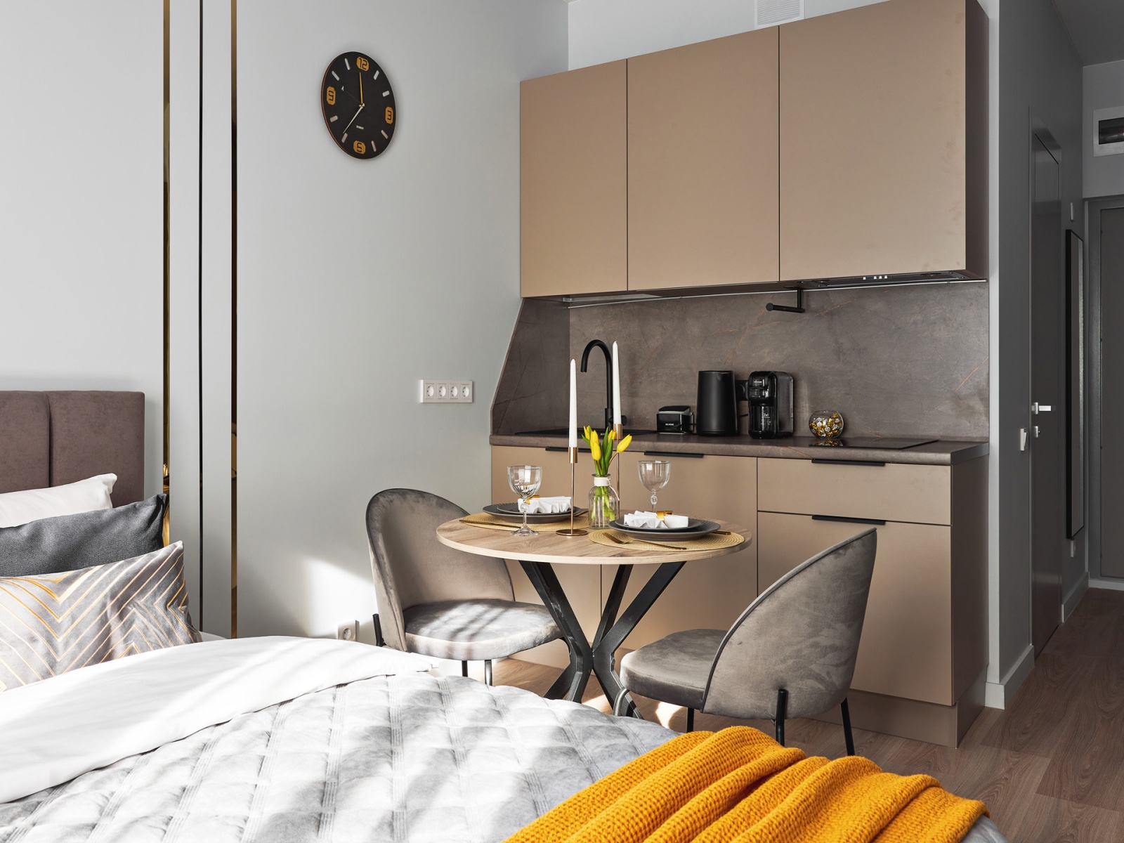 Студия у метро Приморская "Капучино"