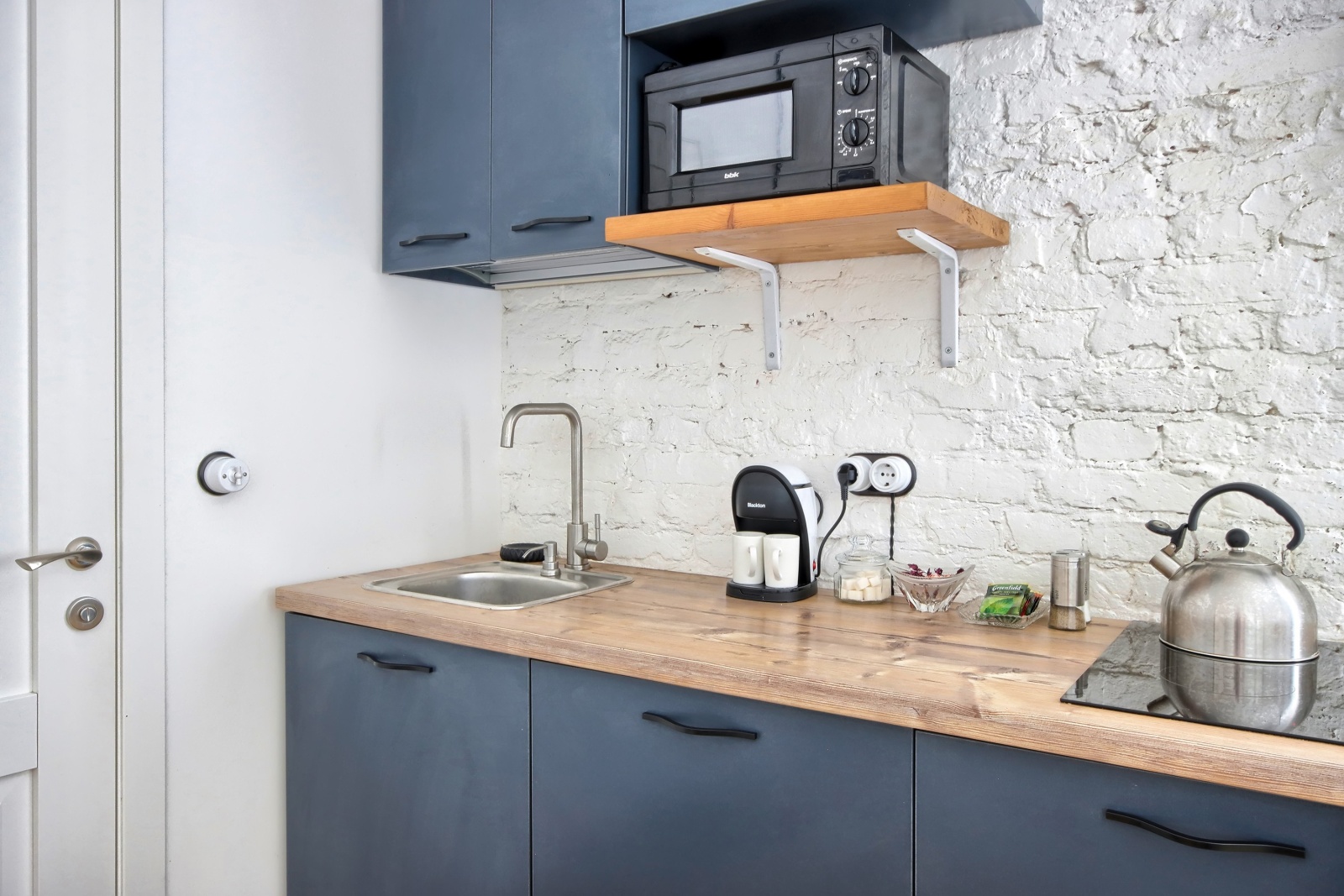 Стильная студия в тихом доме