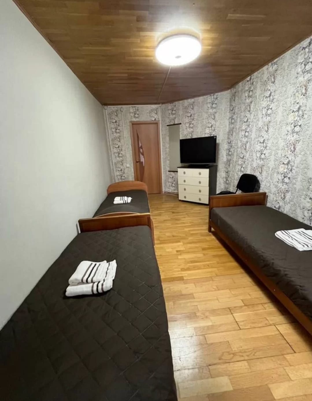 Трёхместный номер с 3 отдельными кроватями