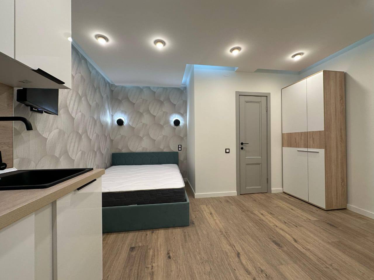 Светлая студия в историческом центре Санкт-Петербурга!