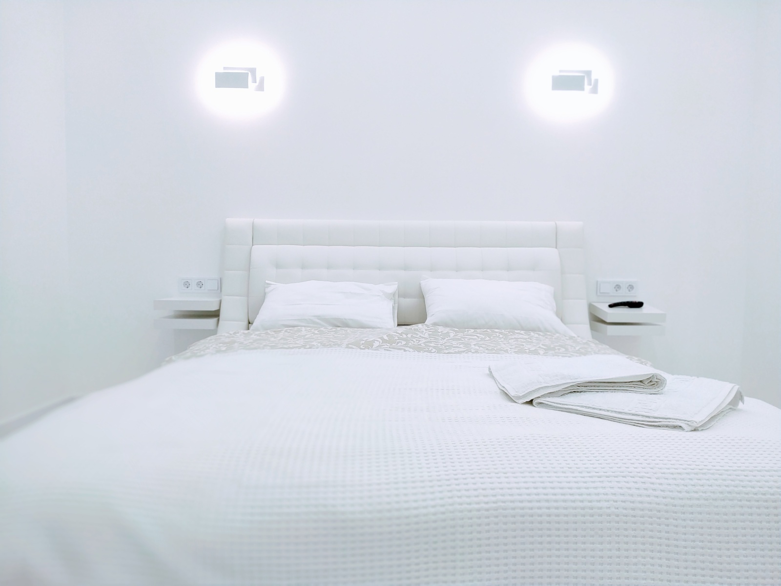 Белоснежные апартаменты, парящие над Петербургом