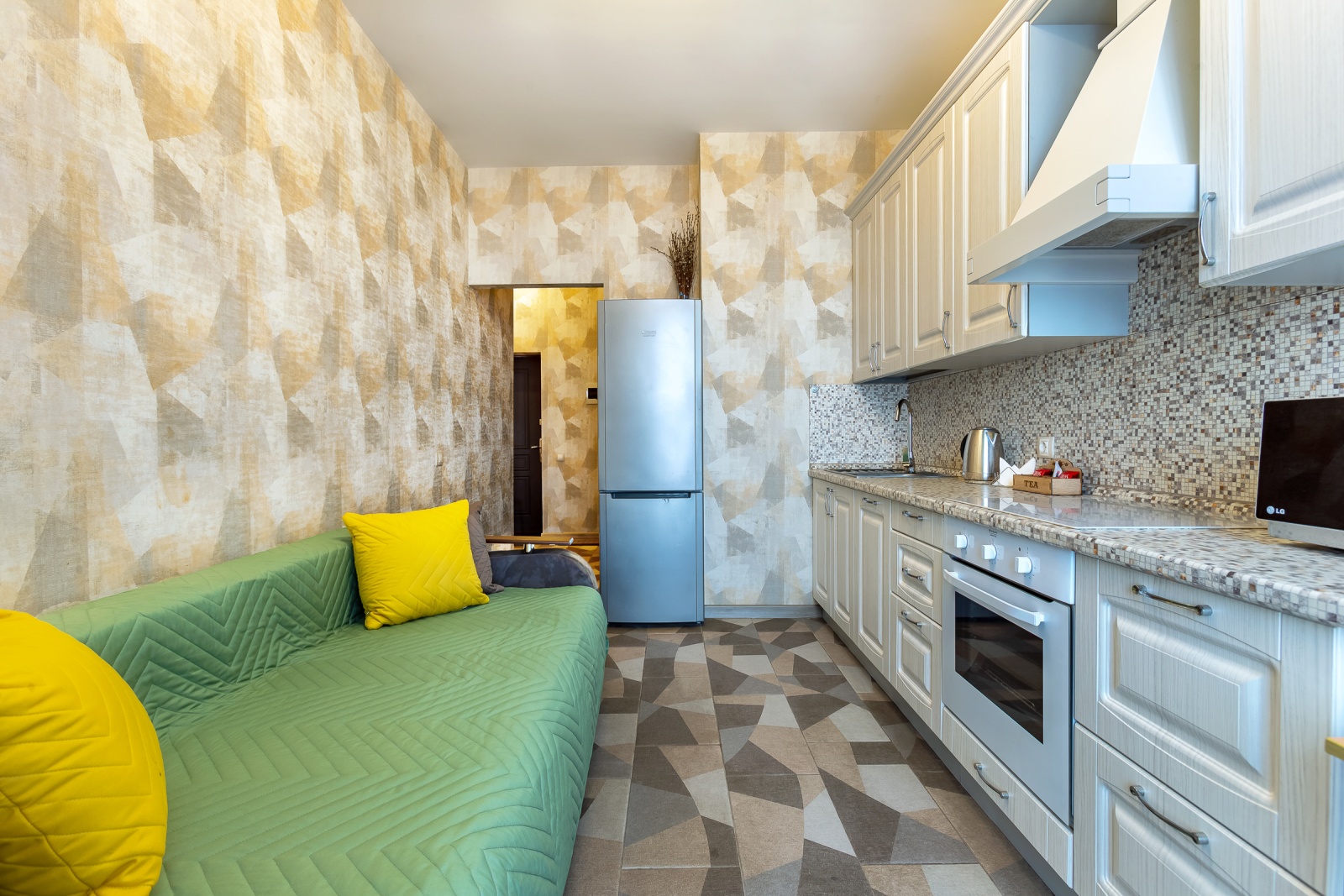 Однушка на Фермском ш., 20, корпус 2