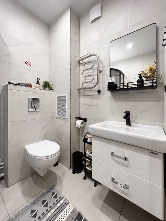 Отличная квартира в Адмиралтейском районе Санкт-Пeтербургa на берегу Обводного канала!