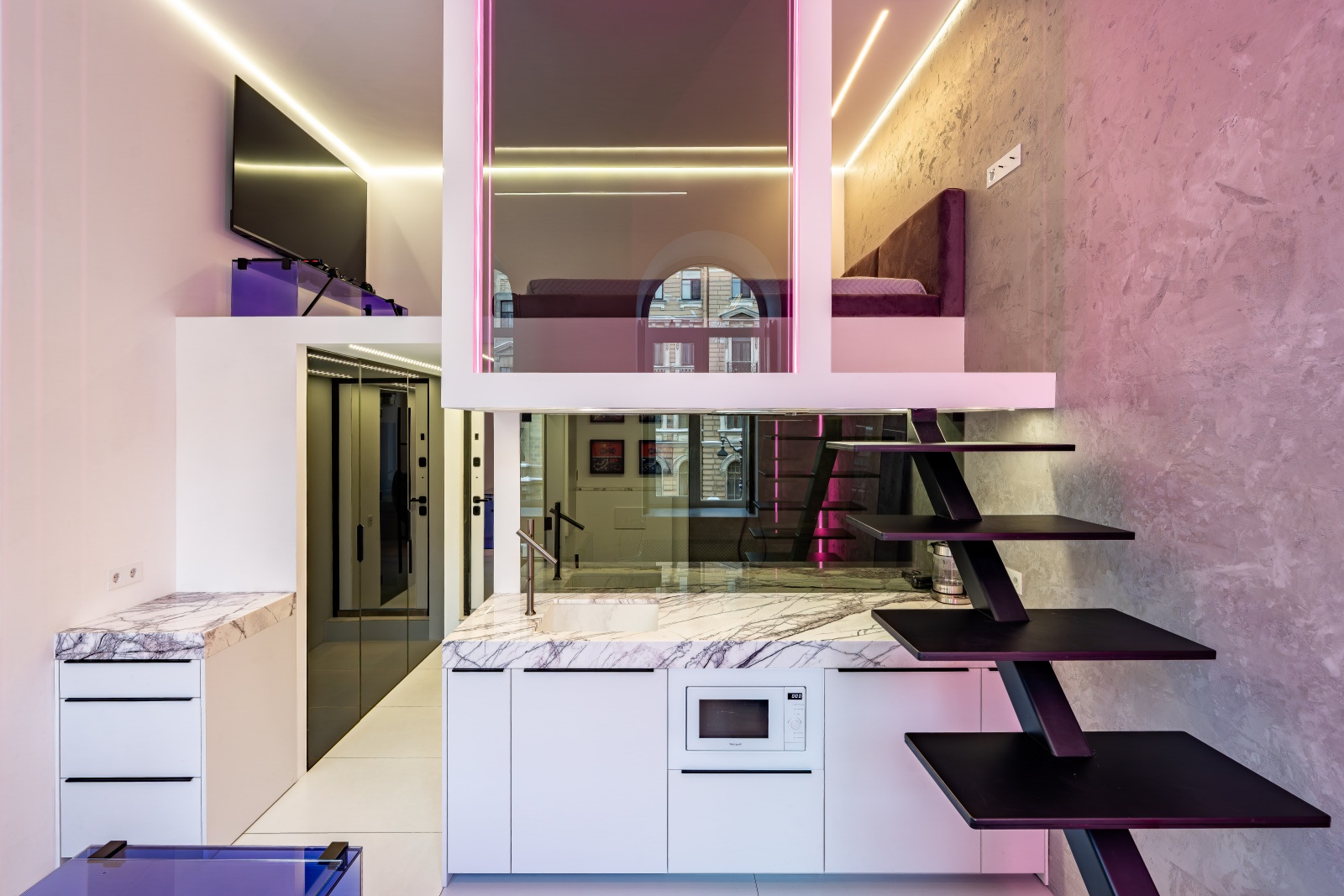 Стильная студия на Невском пр. от hth24 apartments