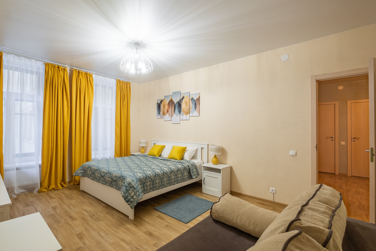 Яркая 2-к квартира в центре у метро