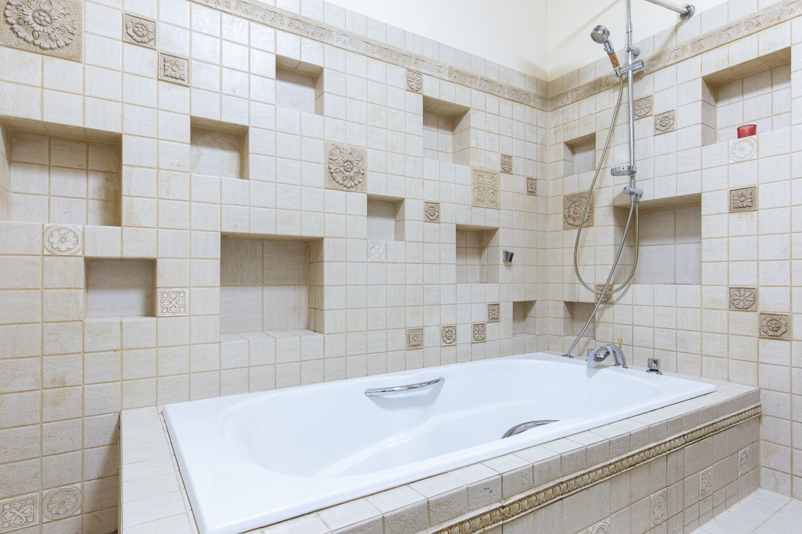 Трехкомнатные апартаменты UPiter (евротрешка) 100 м2 в центре Петербурга