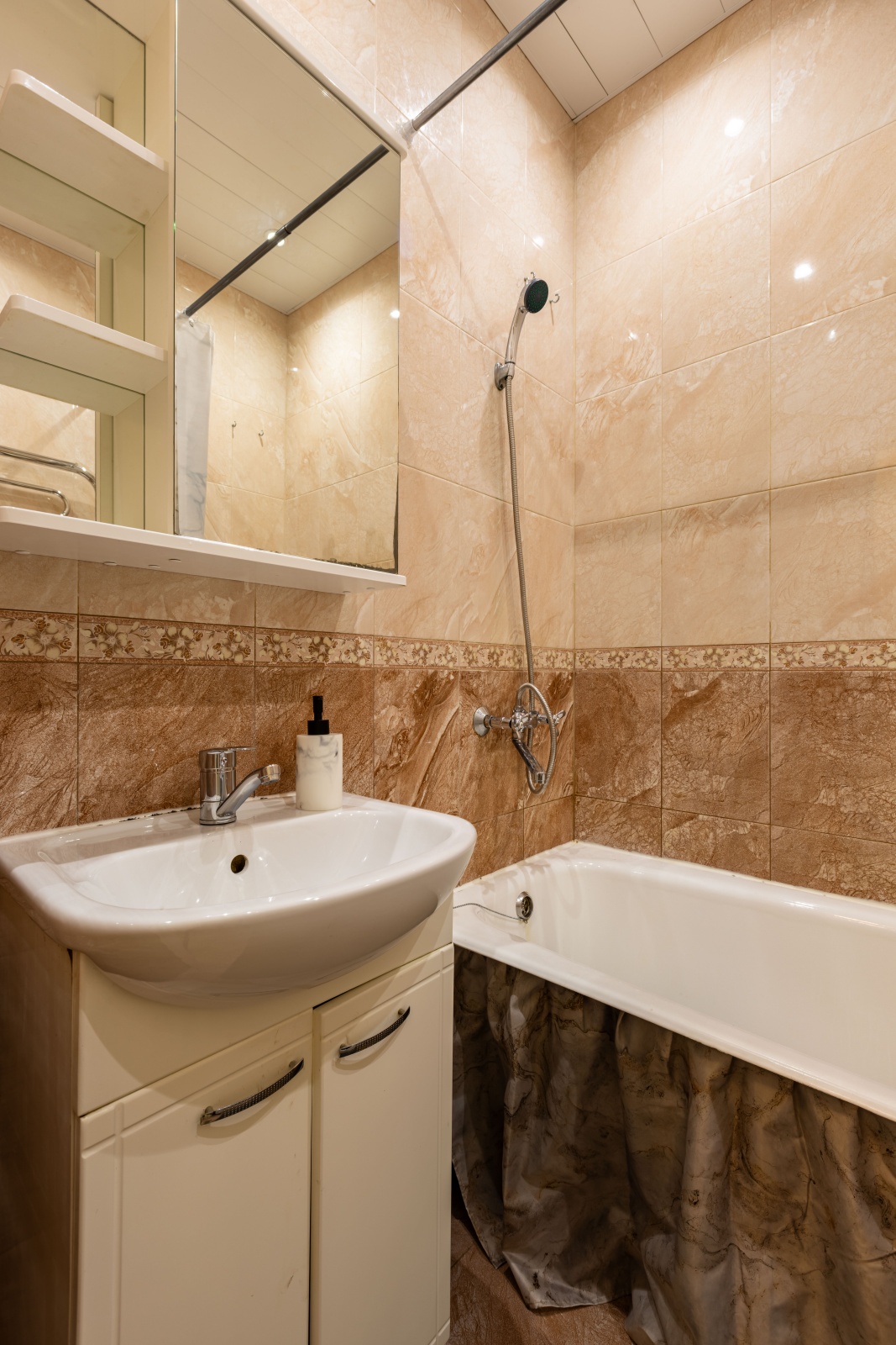 Уютная квартира у метро Рыбацкое!