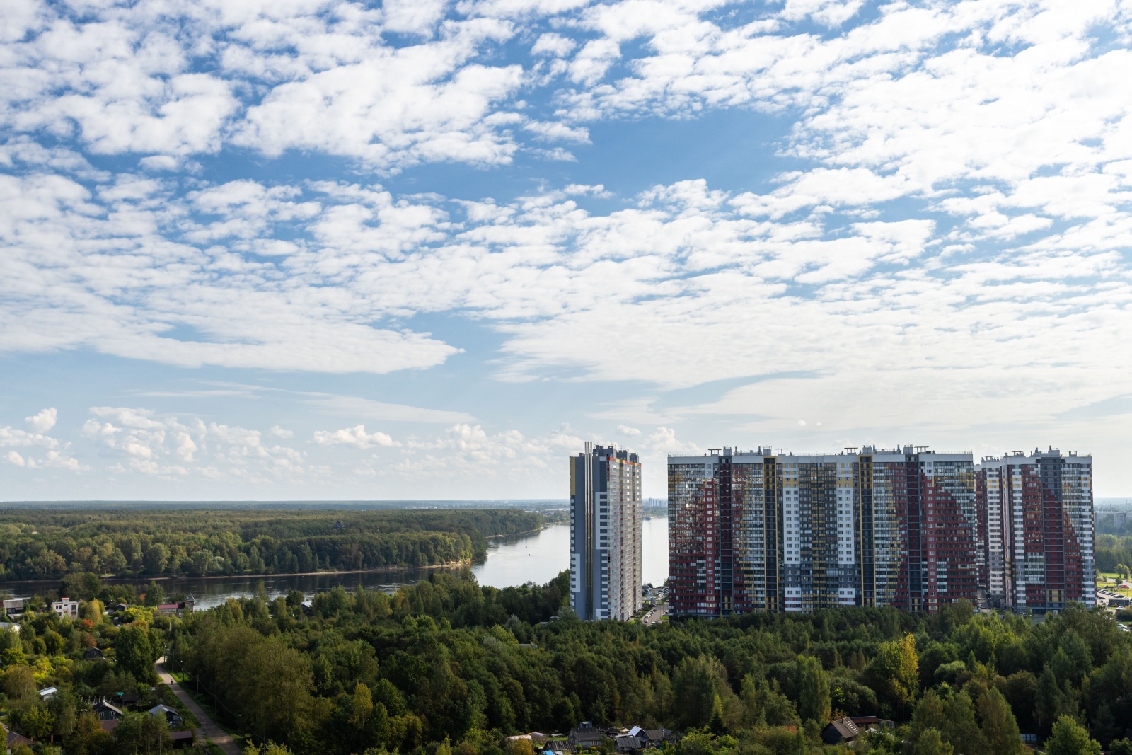 Уютная квартира у метро Рыбацкое!