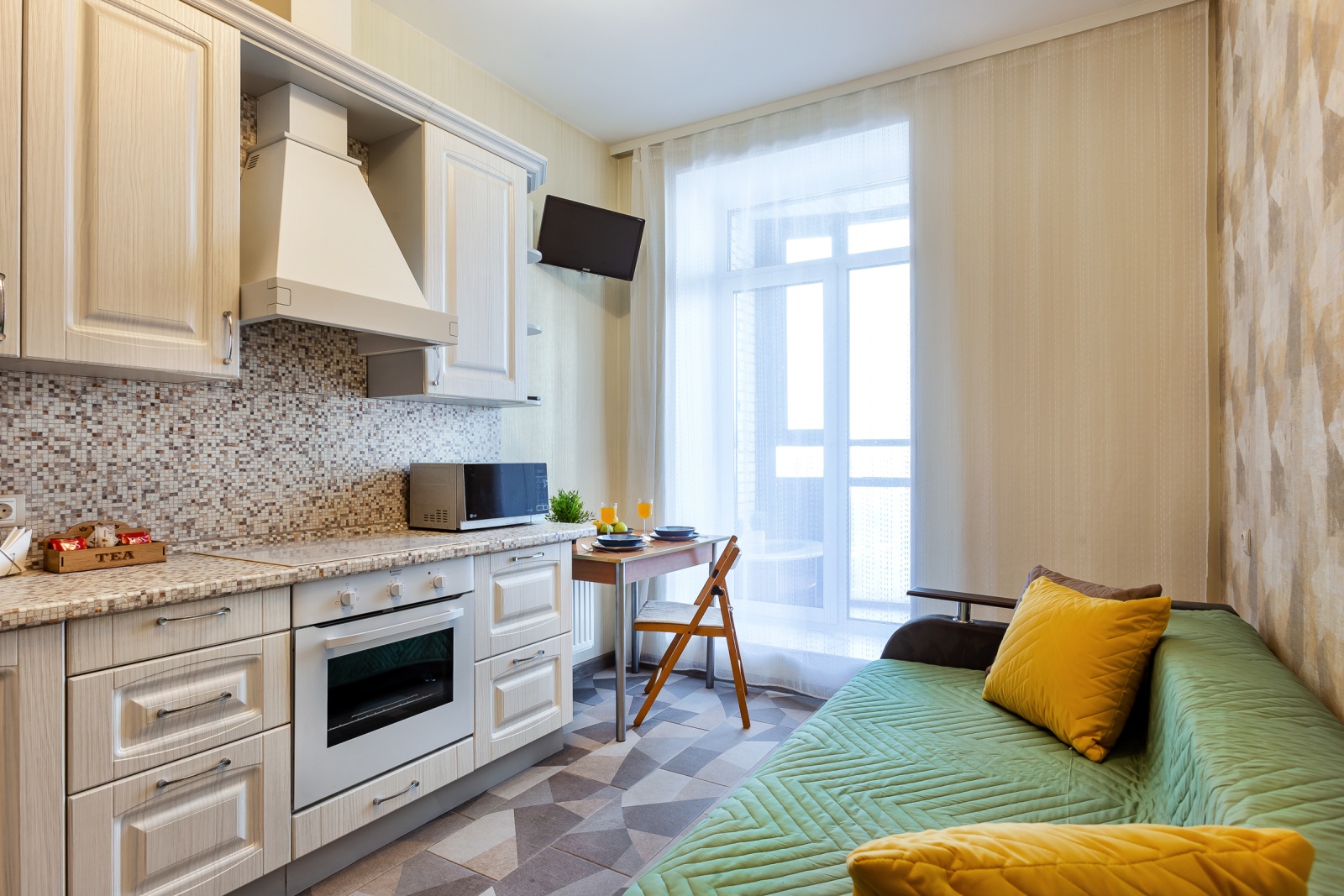 Однушка на Фермском ш., 20, корпус 2