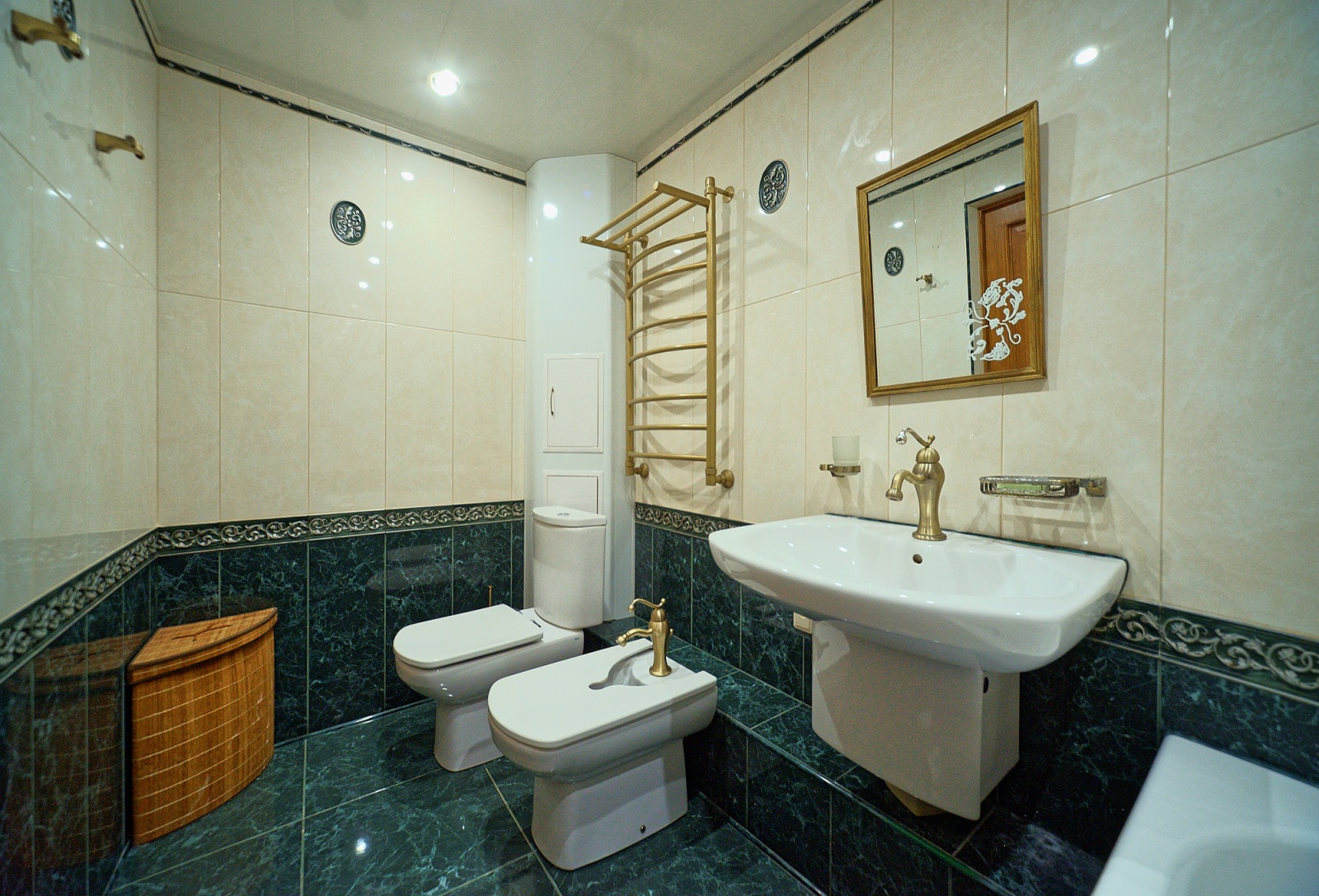 Двухкомнатная квартира на Невском проспекте рядом с Московским вокзалом