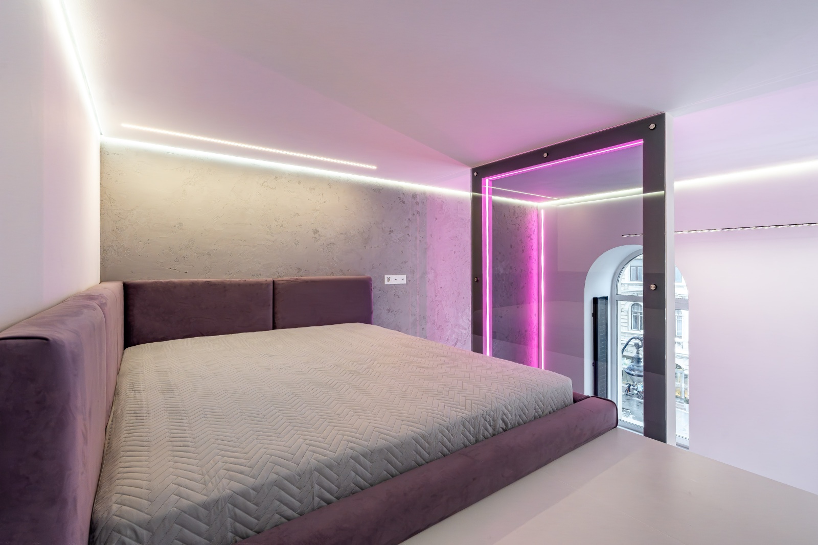 Стильная студия на Невском пр. от hth24 apartments