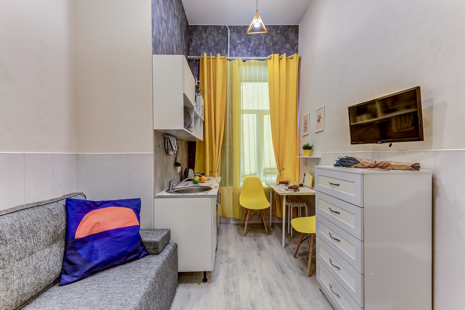 Двухуровневая студия на Моховой 32