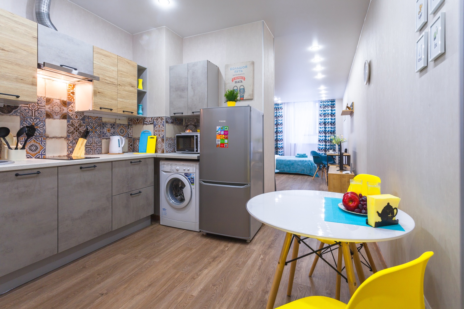 Дизайнерские апартаменты в элитном ЖК "Граф Орлов" (бирюза)