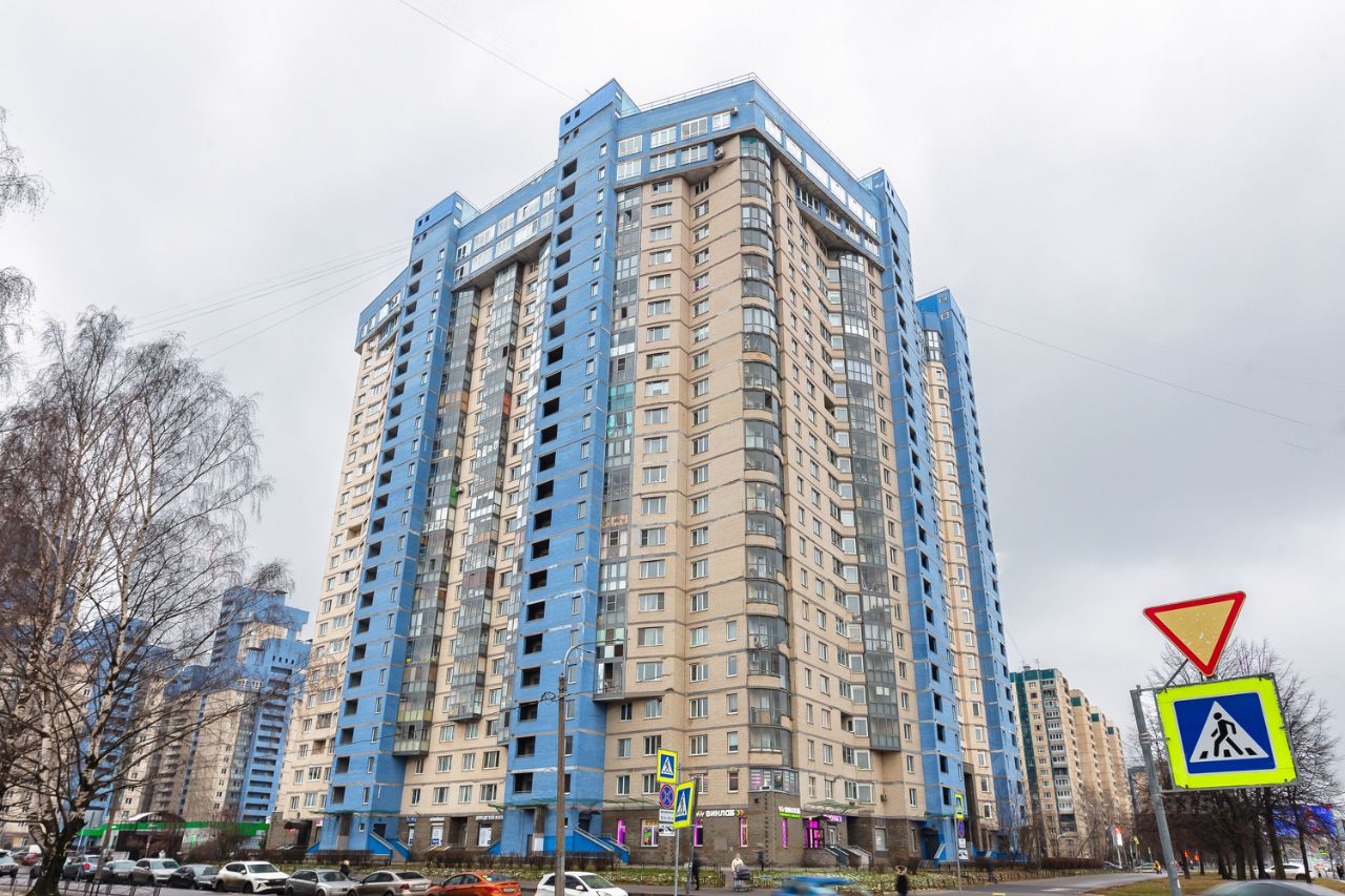 2-комнатная на Сизова 25