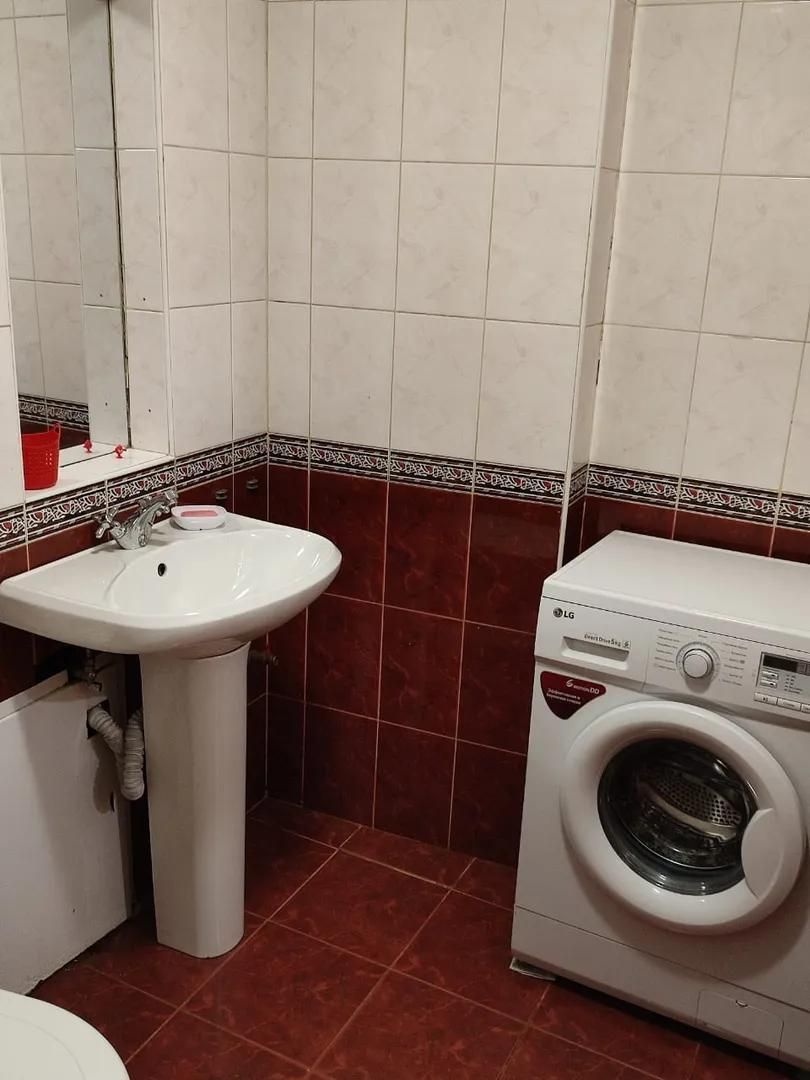 3-комнатная квартира в бывшем особняке князя Трубецкого.