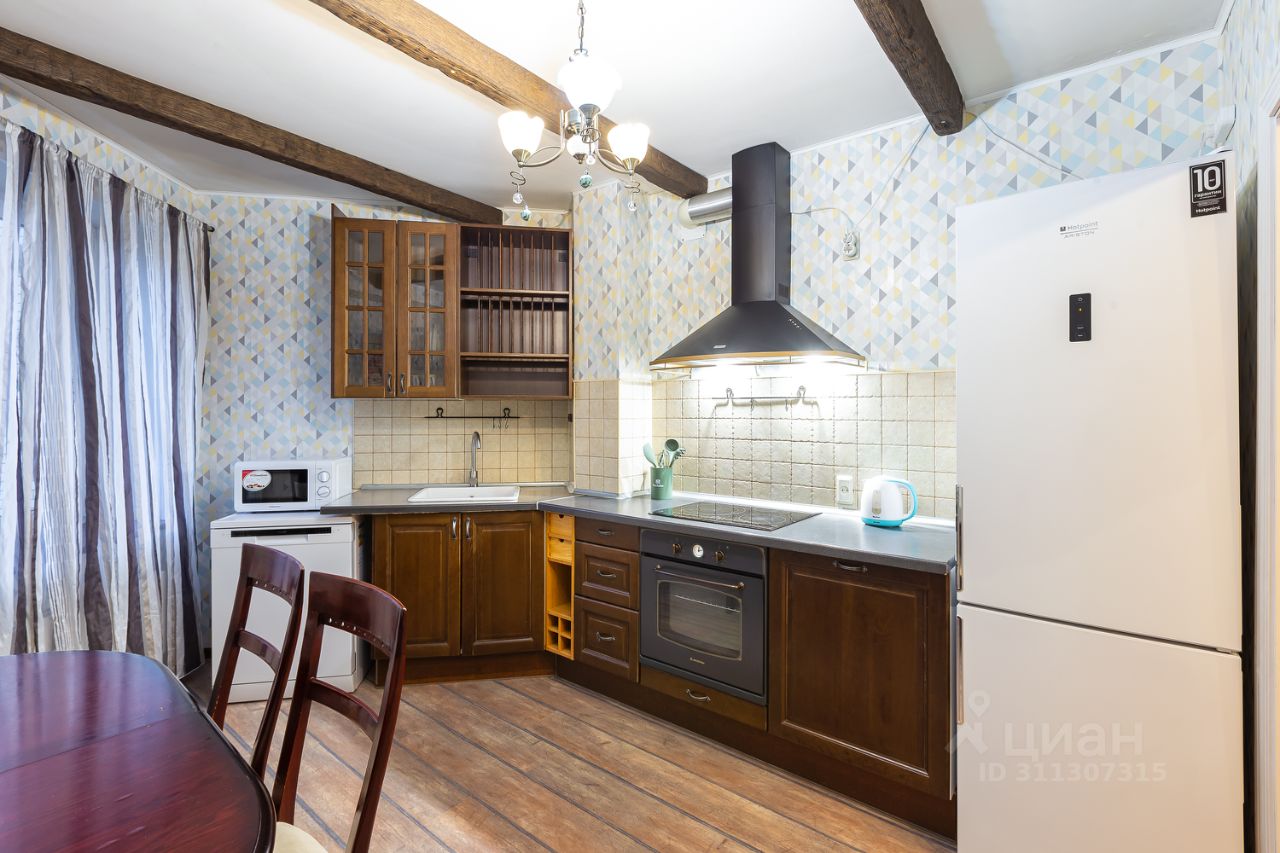 2-комнатная на Сизова 25