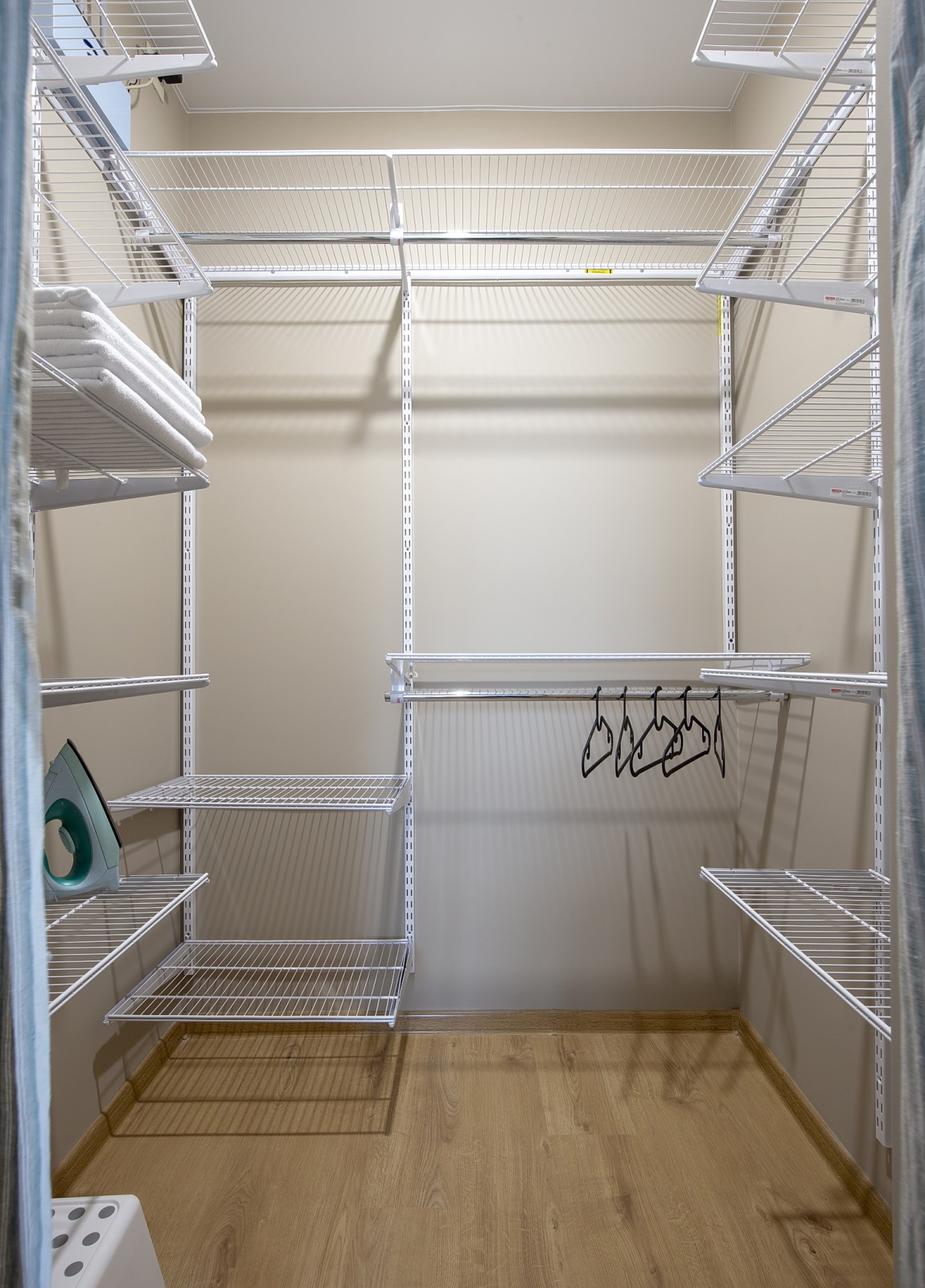 Просторные светлые апартаменты Город Рек на набережной реки Невы (ЖК Мегалит)