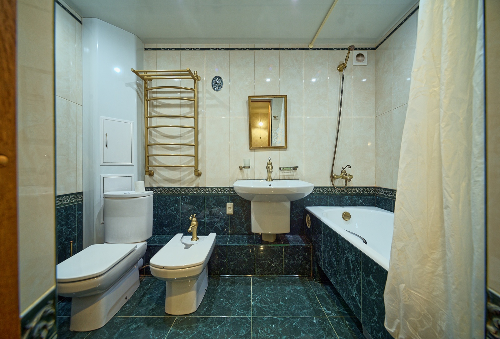 Двухкомнатная квартира на Невском проспекте рядом с Московским вокзалом