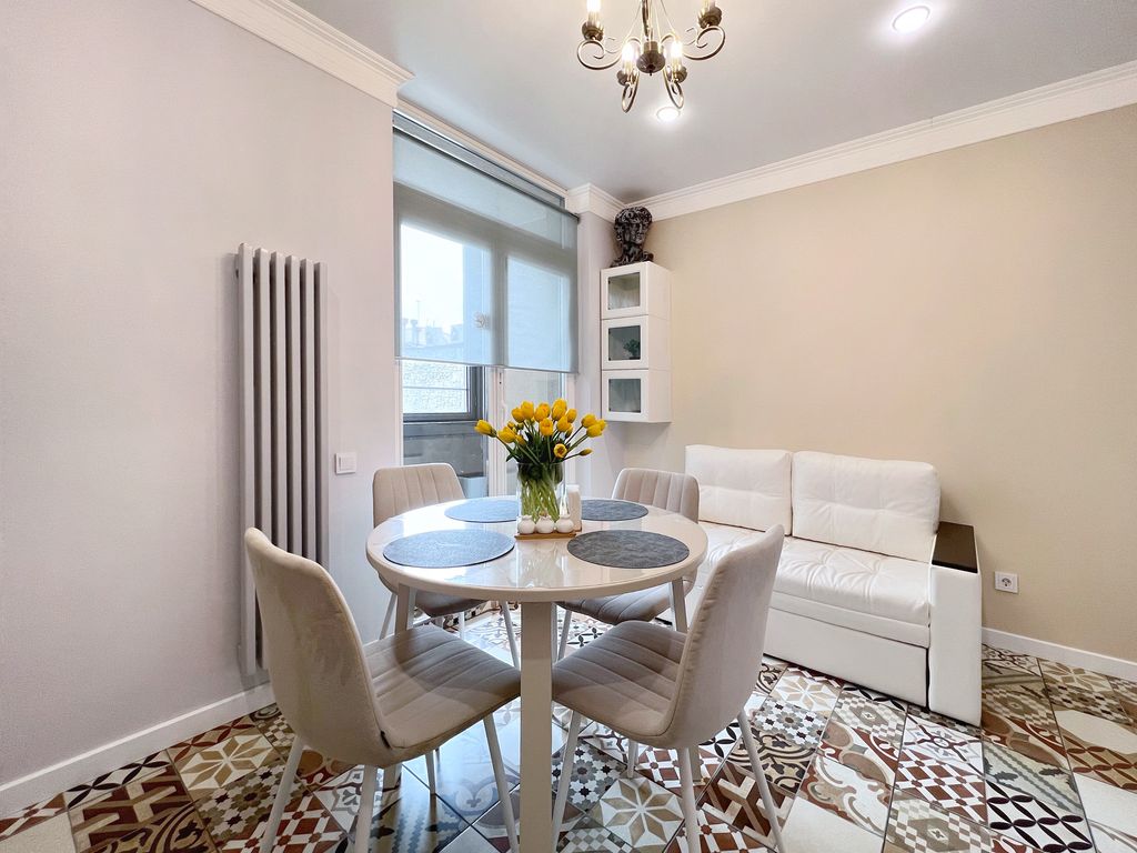  Шикарная квартира в историческом центре Санкт-Петербурга