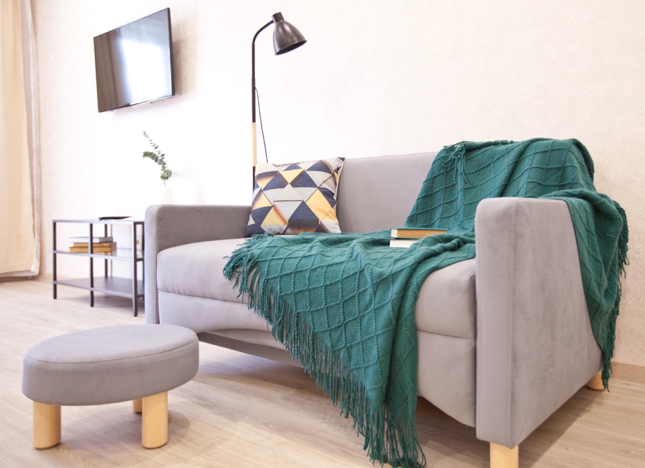 Booking Home студия Графит у м.Пионерская
