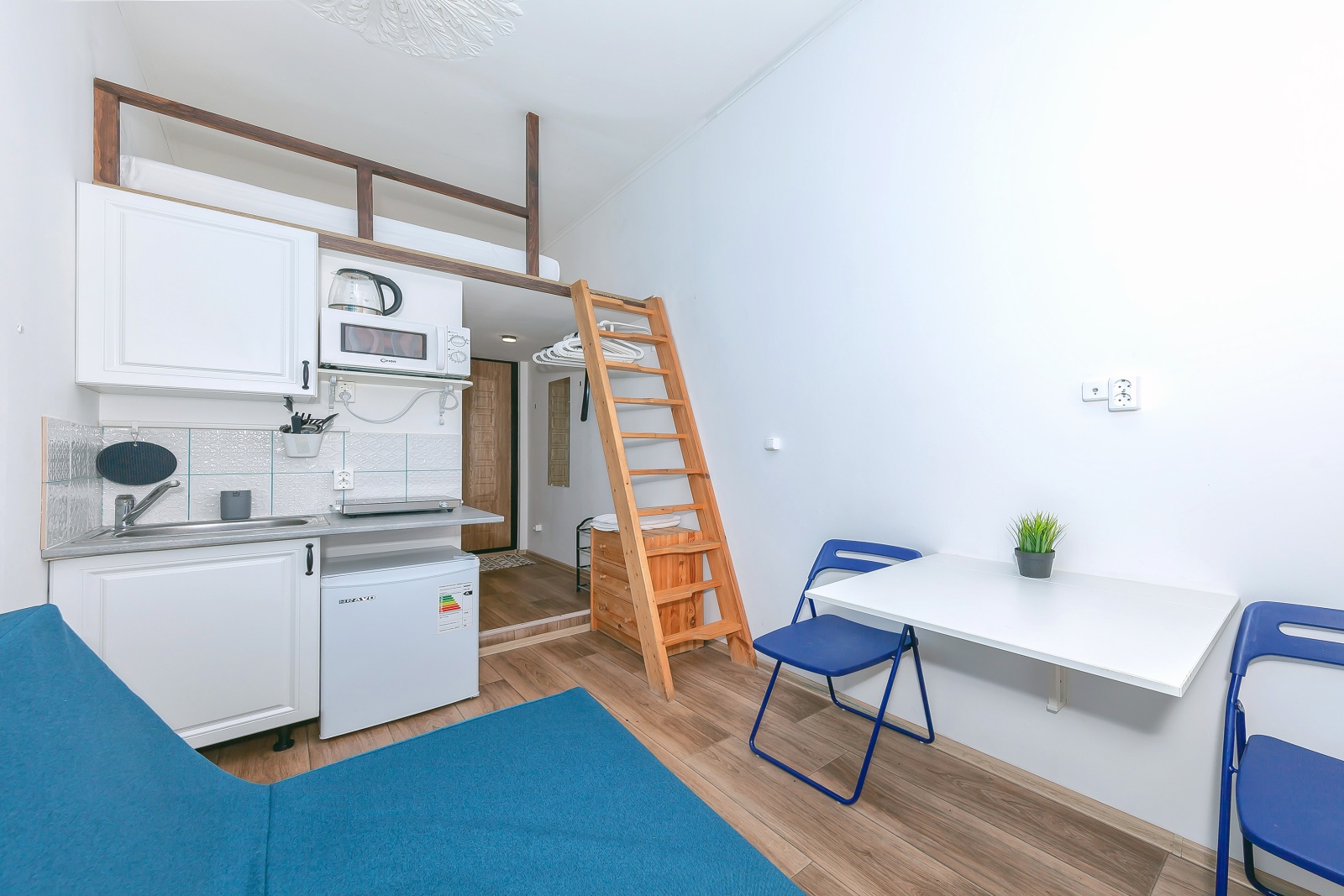 Студия на Васильевском острове