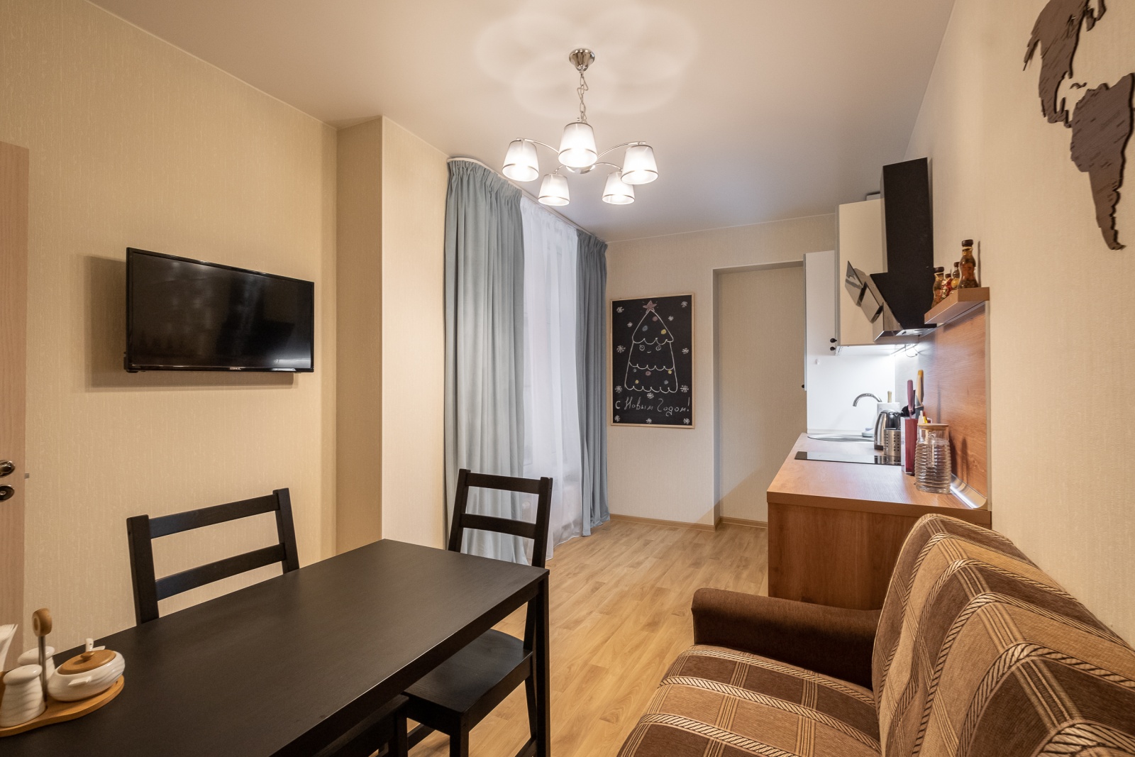 Яркая 2-к квартира в центре у метро