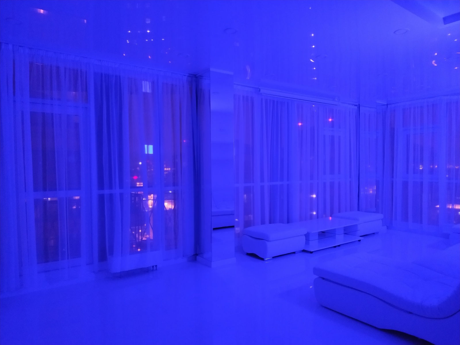 Белоснежные апартаменты, парящие над Петербургом