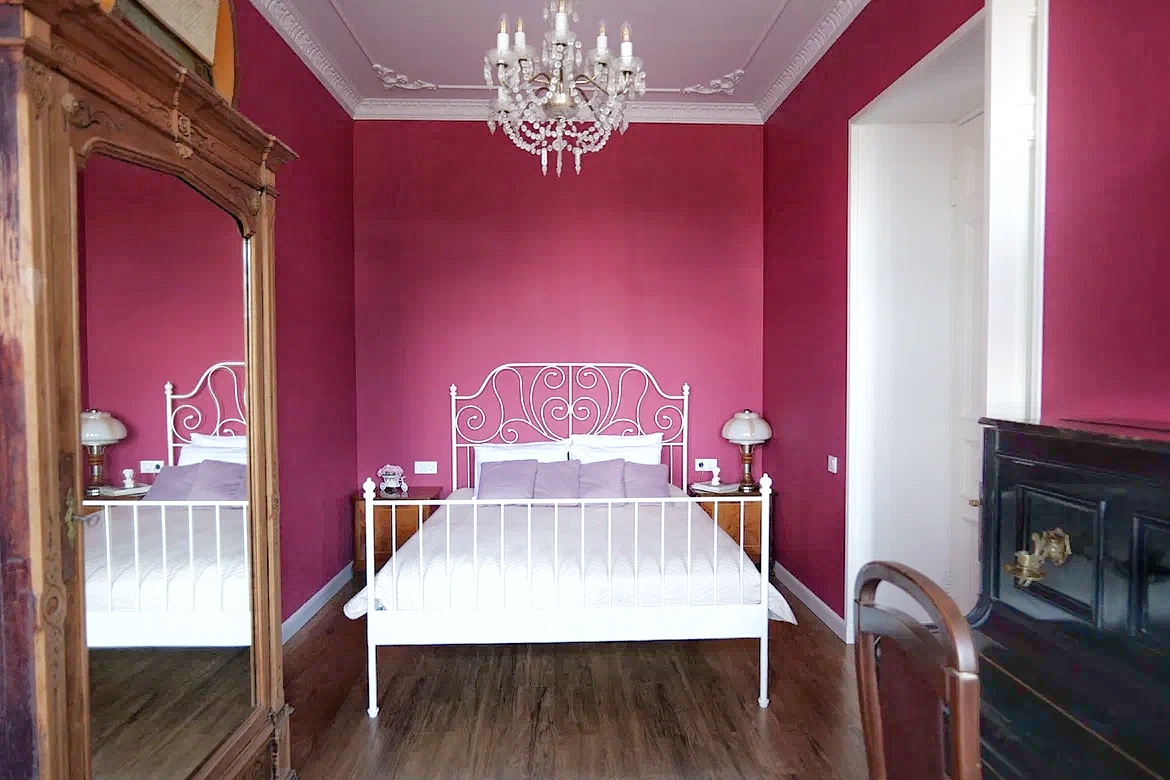 Аутентичная квартира на Жуковского