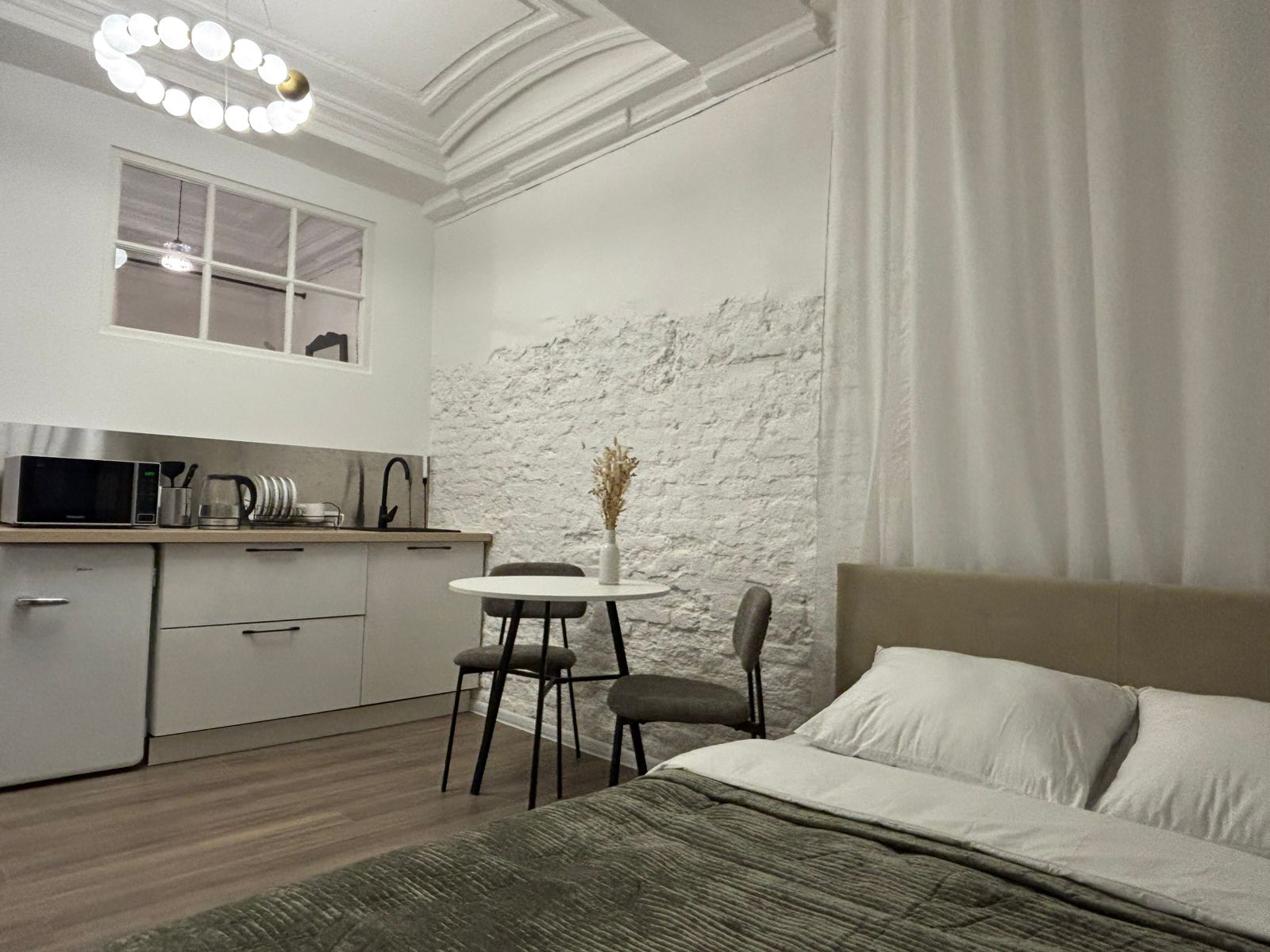 Стильная студия с парковкой