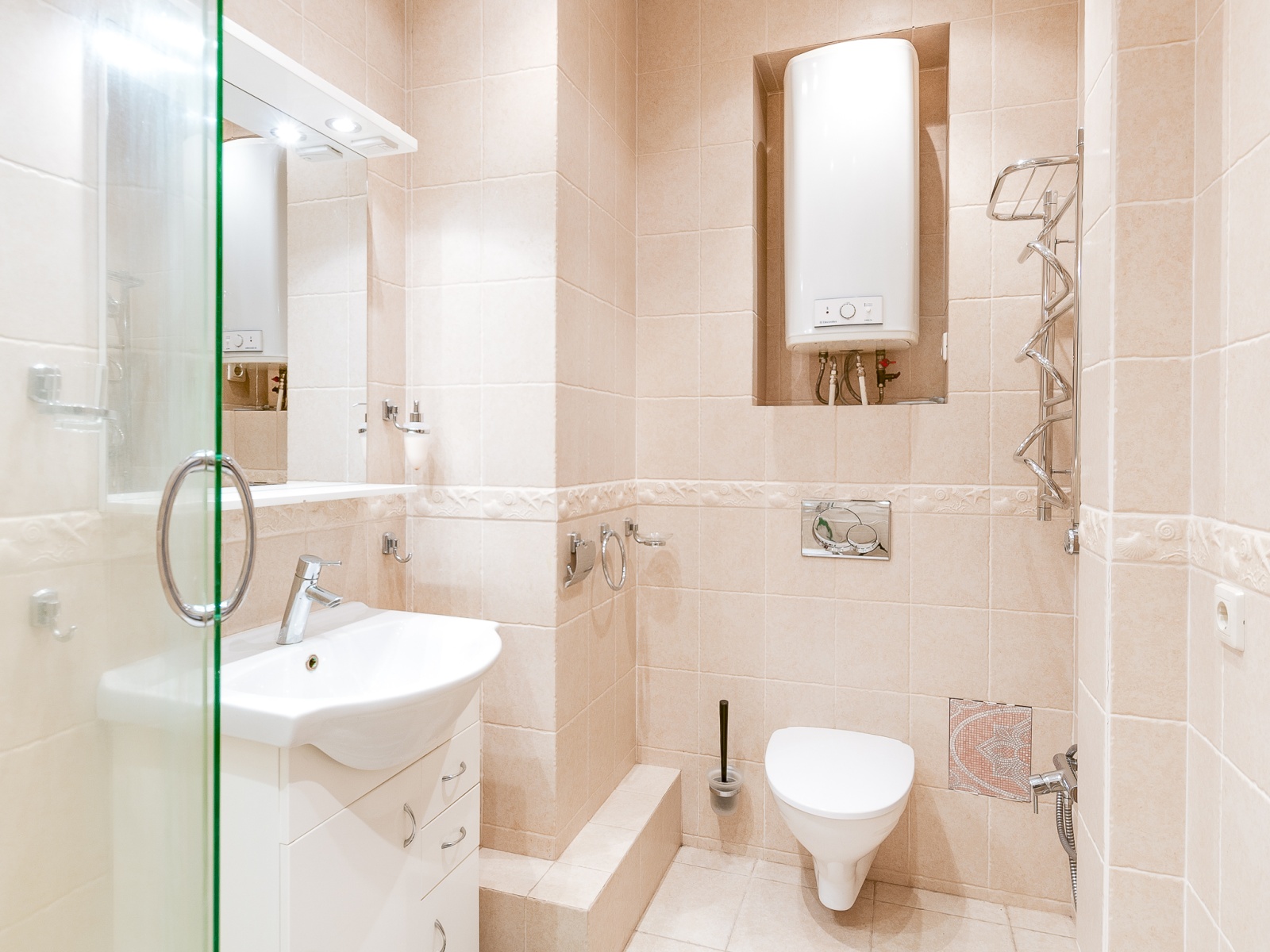 Однокомнаная квартира около НИИ скорой помощи им. Джанелидзе.